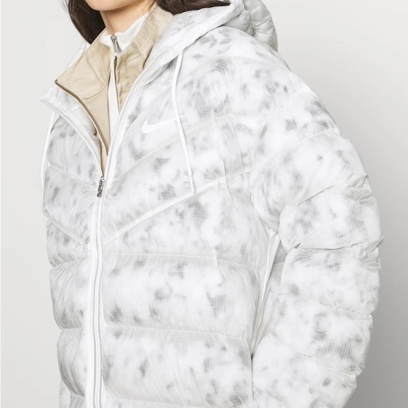 Nike Women’s Sportswear Synthetic Fill Ecodown Jacket size XS - Picture 16 of 16